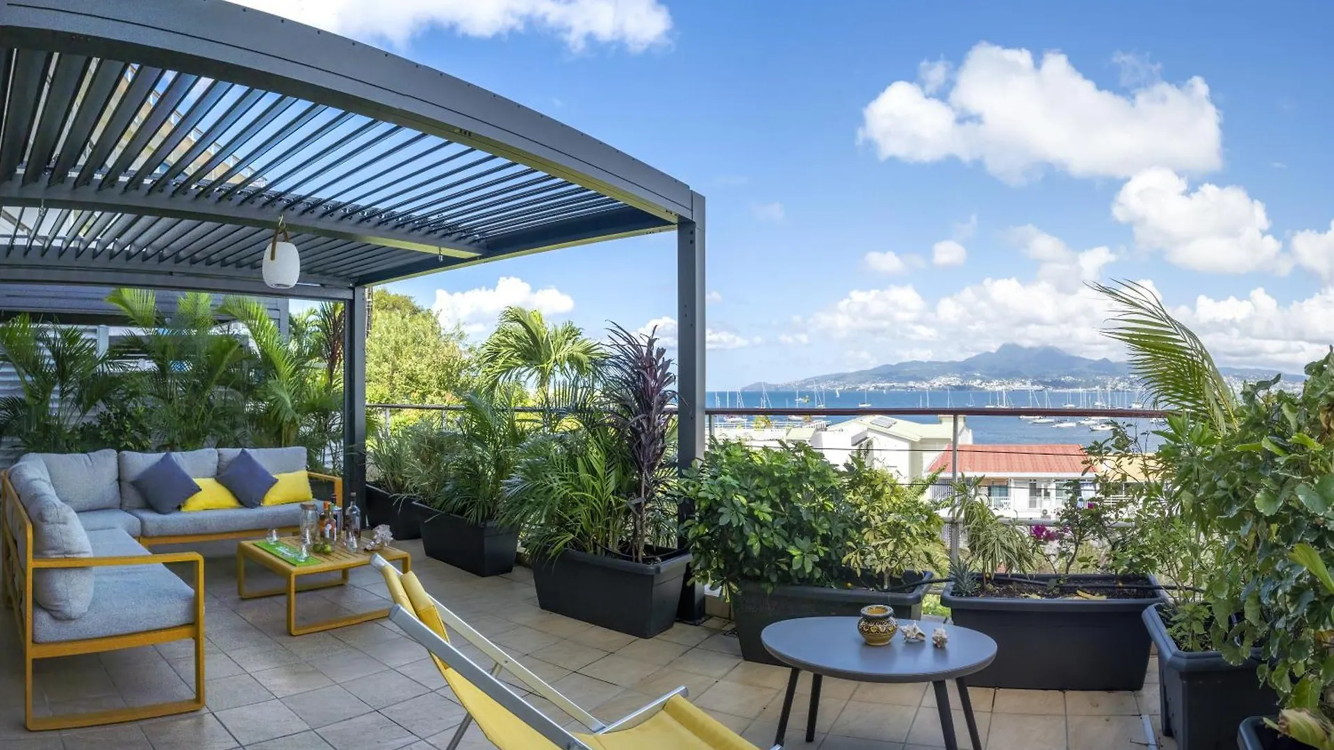 T4 Standing Anse Mitan 3 Ilets 95M2 Plus 32M2 Terrasse Pergola Et Vue Xxl Les Trois-Ilets